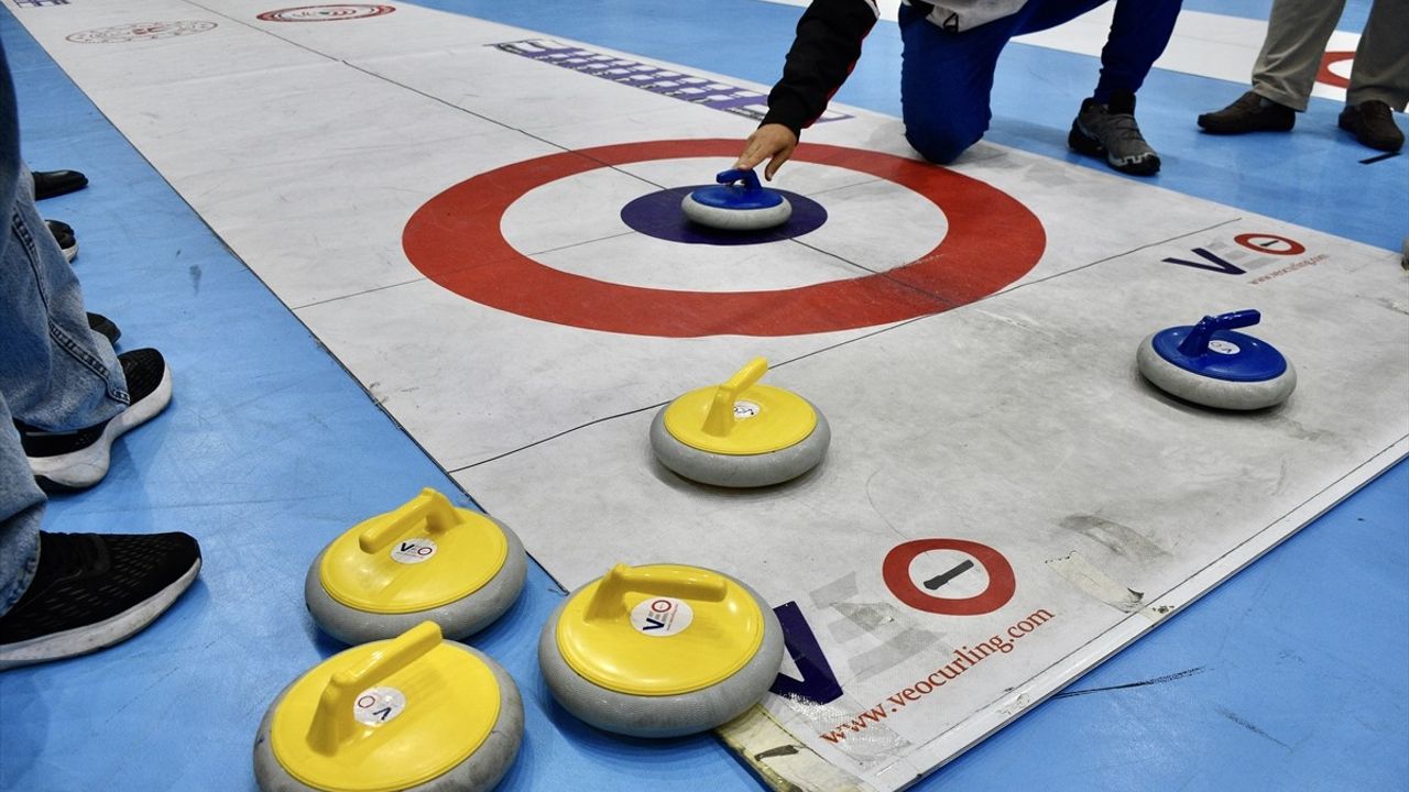 Samsun'da Suça Sürüklenen Çocuklara Floor Curling Eğitimi