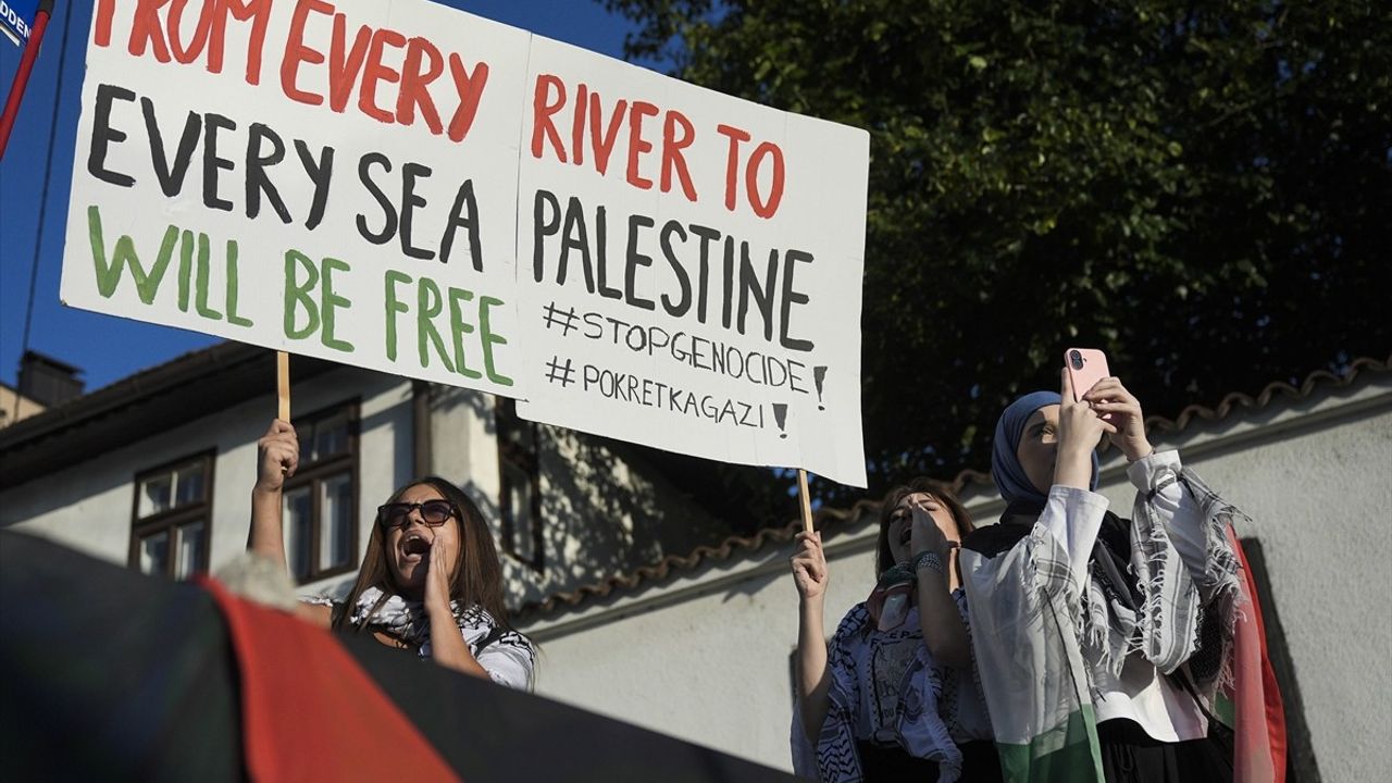 Saraybosna'da 'Kağıttan Gemiler'le Küresel Sumud Filosu'na Destek