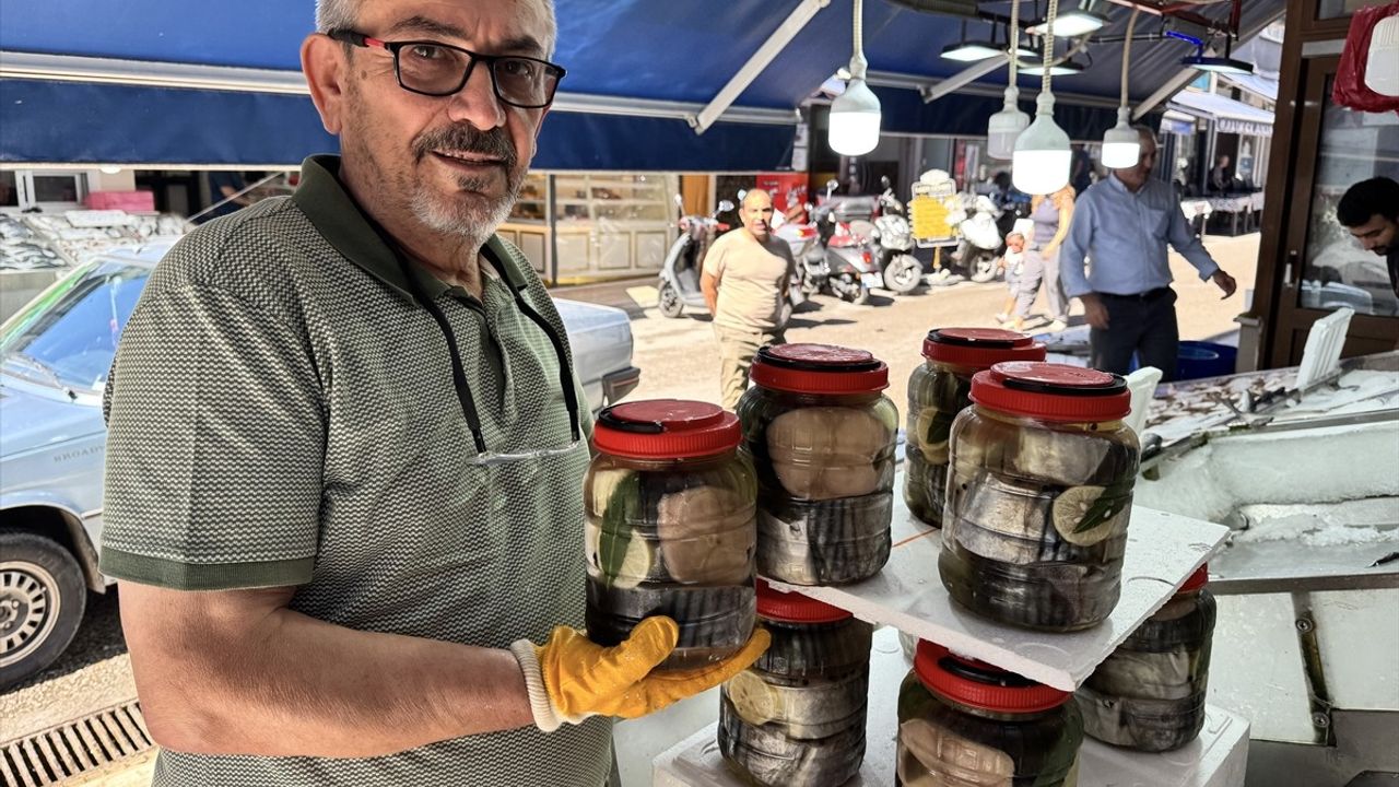 Sinop'ta Coğrafi İşaretli Lakerda Tezgahlarda: Torikten İlk Parti Satışta