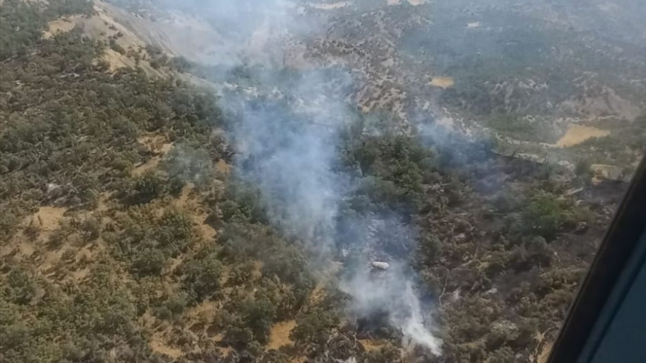 Şırnak'ta Bestler Dereler'de Orman ve Örtü Yangınına Müdahale