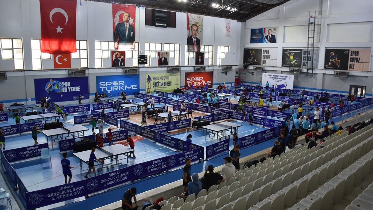 Şırnak'ta Küçükler Bölge Masa Tenisi Şampiyonası Başladı