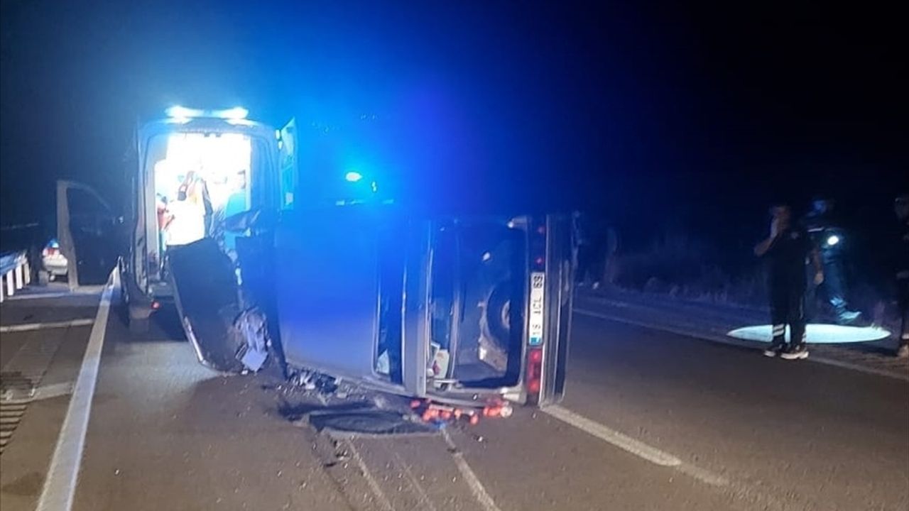 Sivas'ta zincirleme trafik kazası: 10 kişi yaralandı