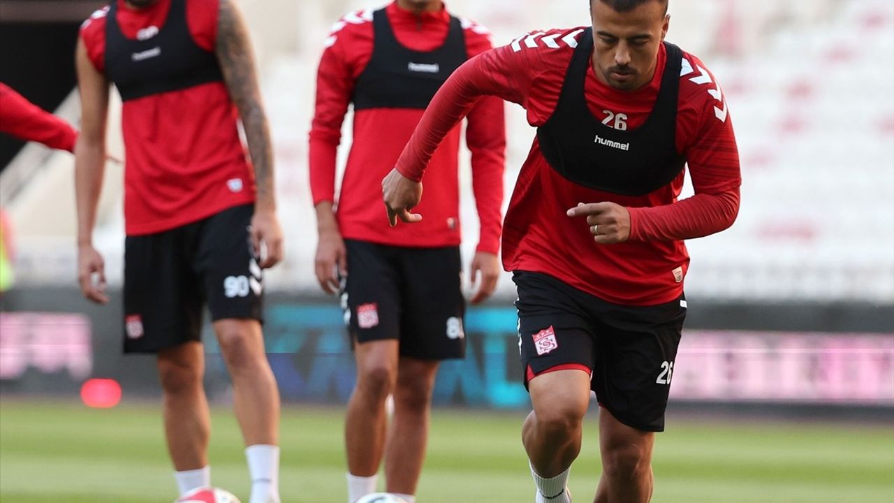 Sivasspor, Sarıyer maçı öncesi hazırlıklarını tamamladı