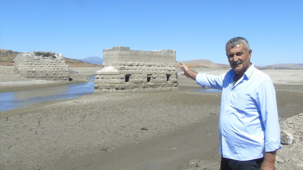 Tahtaköprü Barajı'nda Tarihi Hicaz Demiryolu Köprüsü Gün Yüzüne Çıktı