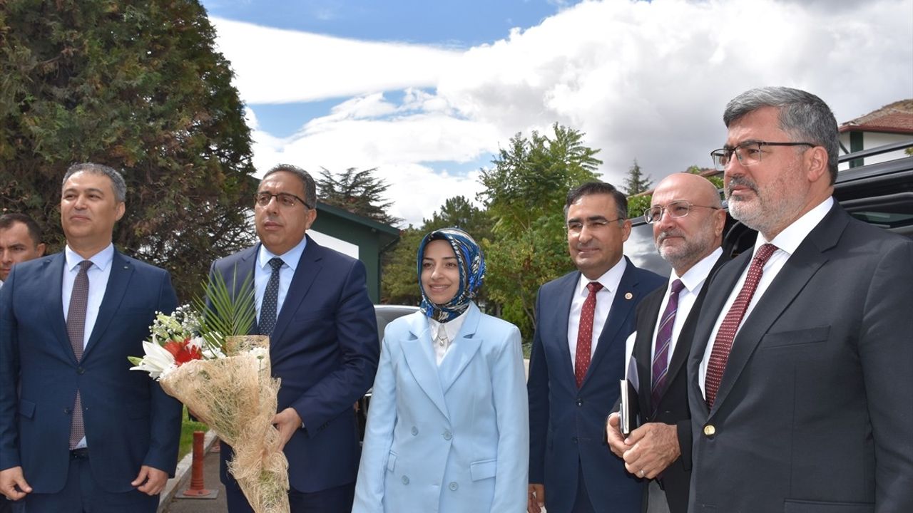 Tarım ve Orman Bakan Yardımcısı Ahmet Gümen Afyonkarahisar'ı Ziyaret Etti