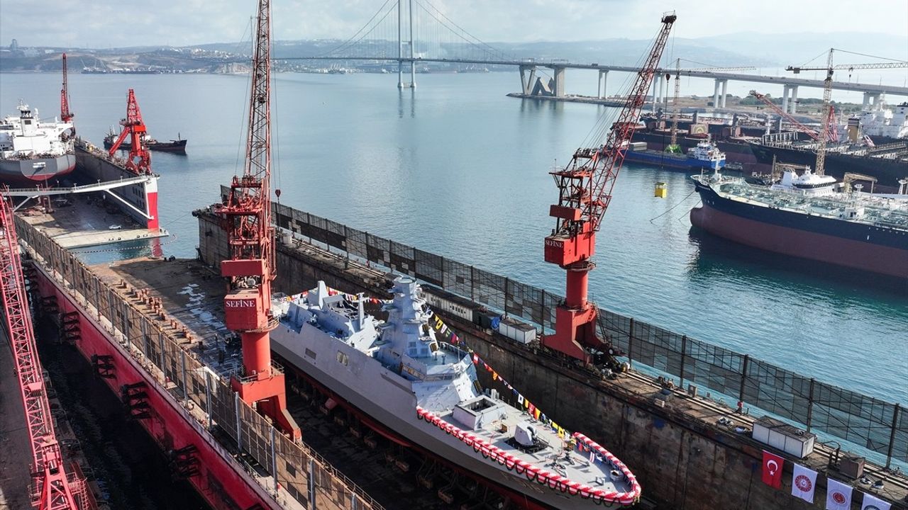 TCG İçel (F-518) Sefine Tersanesi'nde Denize İndirildi — MİLGEM İstif Sınıfı 8. Gemi