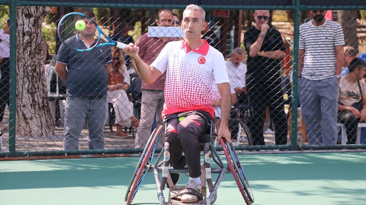 Tekerlekli Sandalye Tenisi Türkiye Şampiyonası Çaycuma'da Başladı