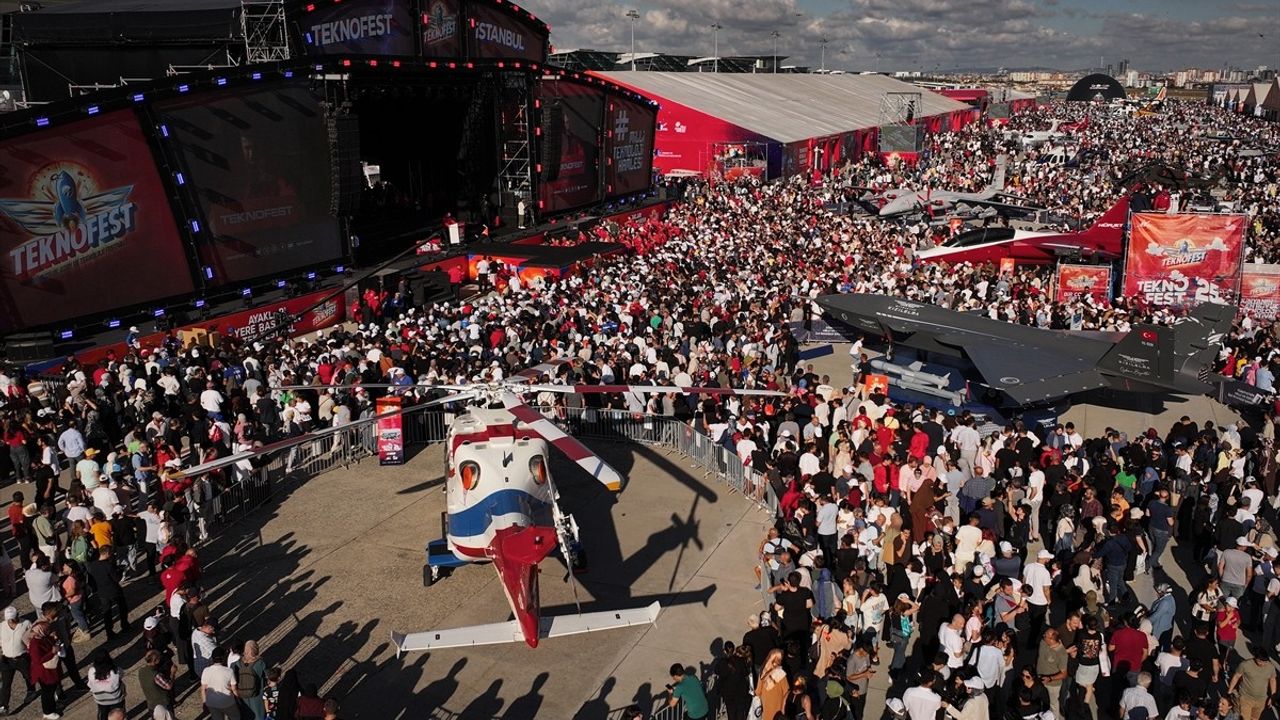 TEKNOFEST İstanbul Kapanışla Sona Erdi — Bayraktar'dan Gençlere Çağrı