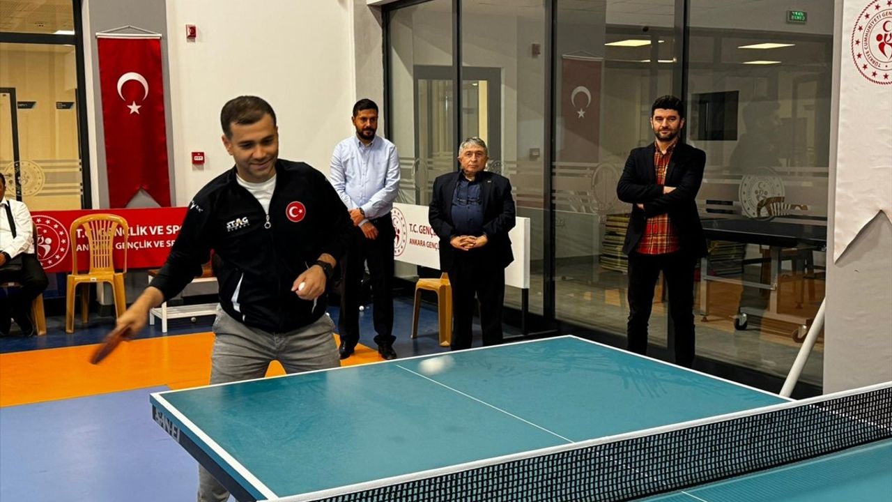 TMTF Başkanı Kerim Koç'tan Ankara'da Masa Tenisi Sporcularına Moral Ziyareti
