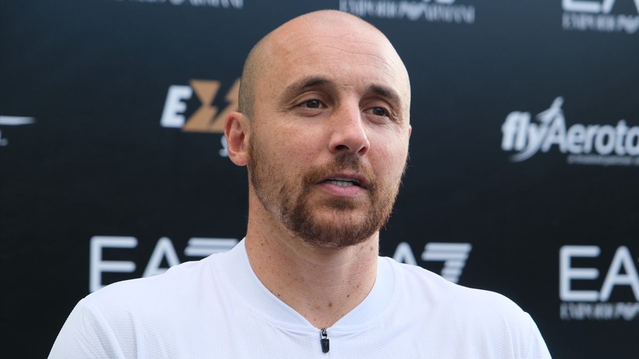 Totti, Toni ve Materazzi İstanbul'da: World Legends Padel Tour'da Rekabet ve Keyif