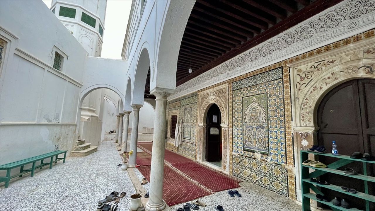 Trablus'taki Gürcü Cami: Osmanlı Çini Sanatının İki Asırlık Mirası