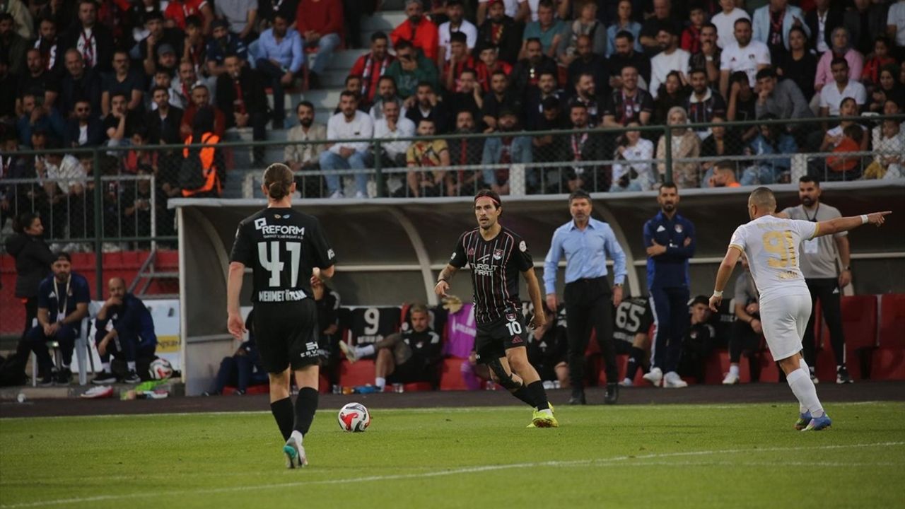 Trendyol 1. Lig 8. Hafta: İmaj Altyapı Vanspor Amed Sportif Faaliyetler'i 3-0 Yendi