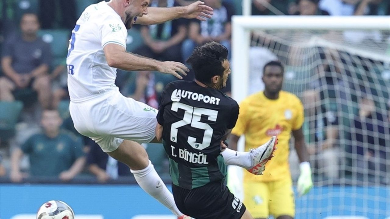 Trendyol Süper Lig: Kocaelispor 1-1 Çaykur Rizespor — İlk Yarı