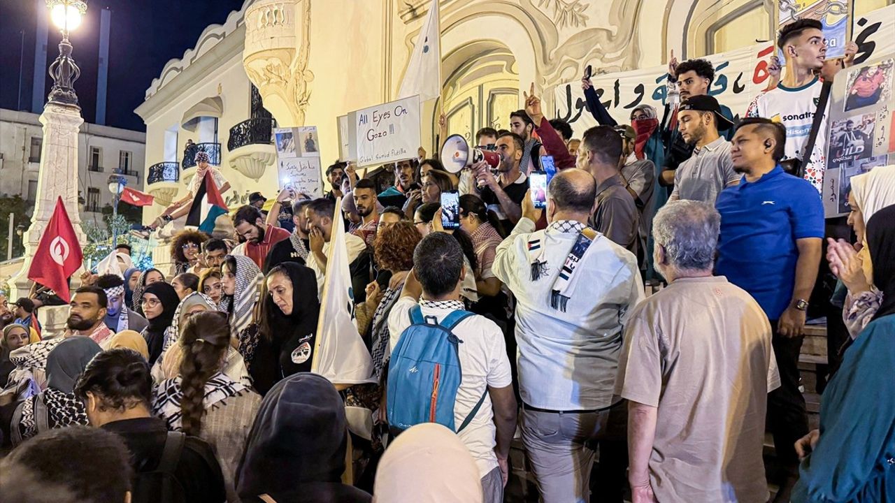 Tunus'ta 'Küresel Sumud Filosu'na İHA Saldırıları Protestosu