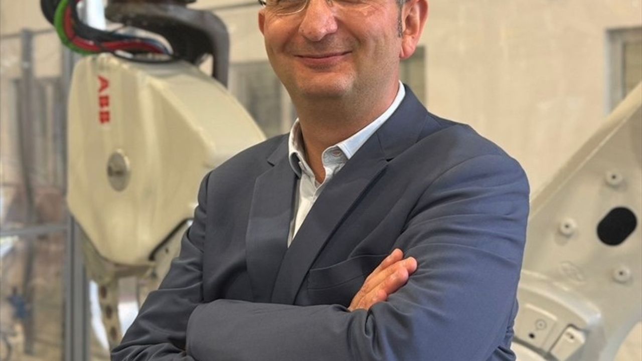 Türk Sanayisi Hızla Robotlaşıyor: Otomasyon Rekabet Gücünü Artırıyor