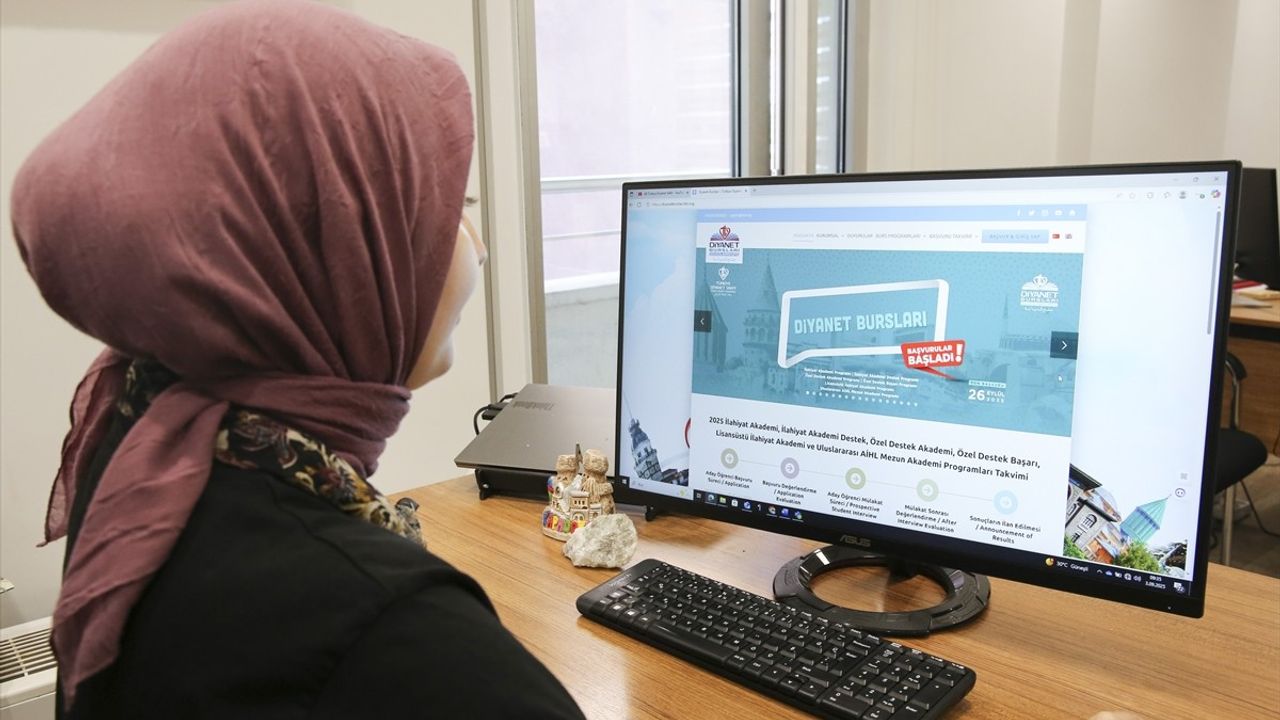 Türkiye Diyanet Vakfı (TDV) 2025-2026 Burs Başvuruları Başladı