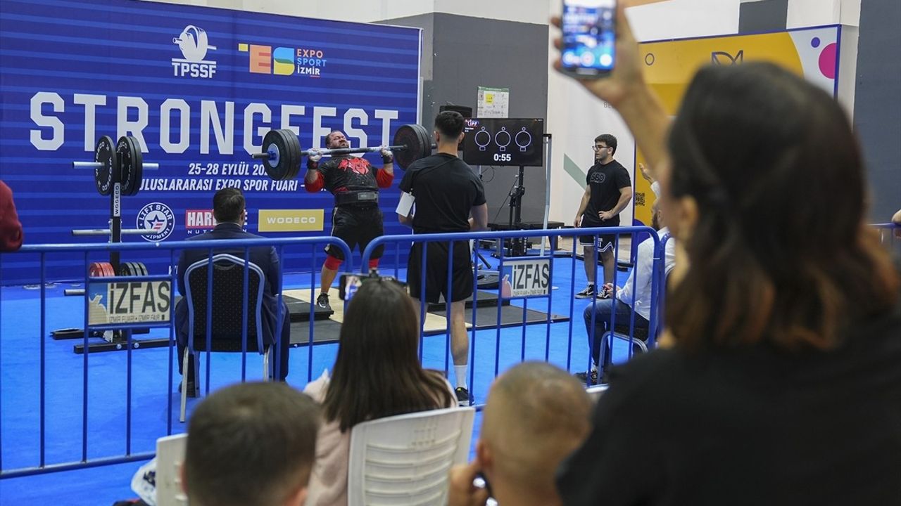 Türkiye Vücut Geliştirme ve Fitness Şampiyonası İzmir'de Tamamlandı