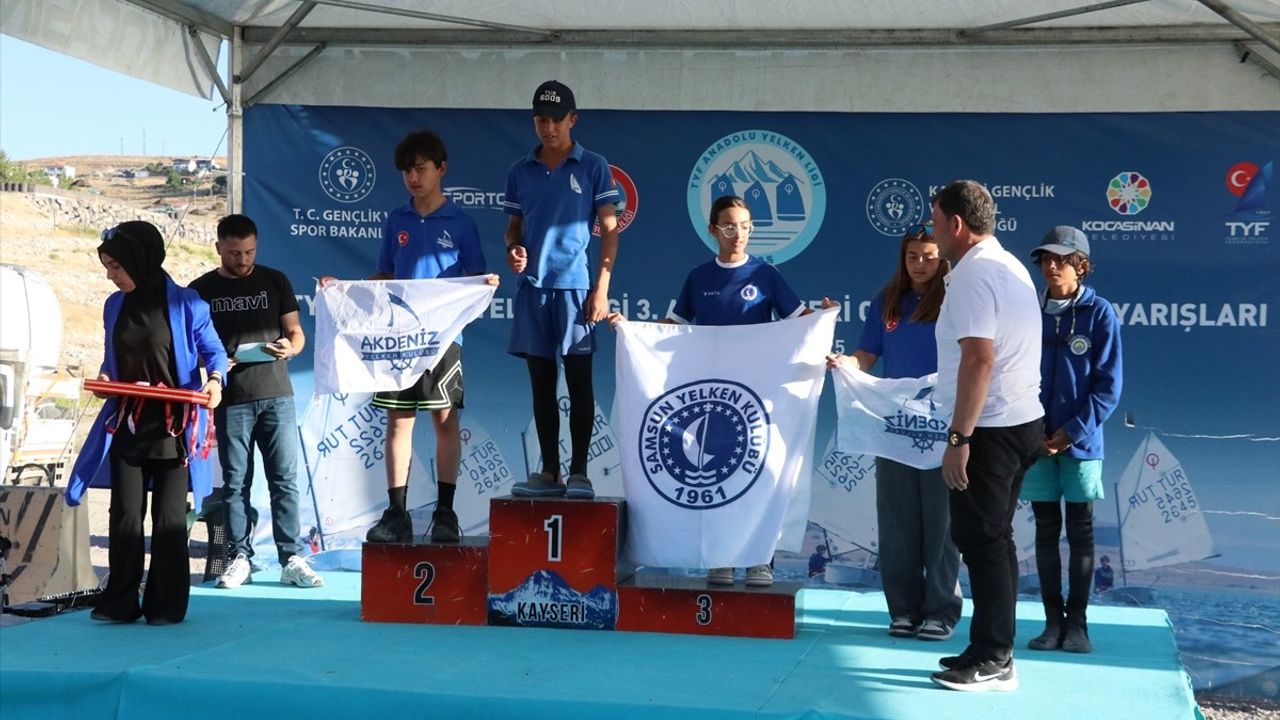 TYF Anadolu Yelken Ligi 3. Ayak Kayseri Optimist Yarışları Sona Erdi