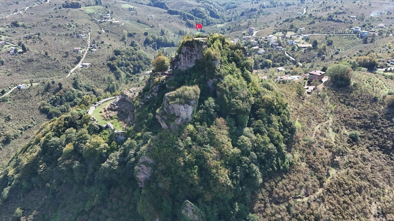 Ünye Kalesi Ordu'da 2 bin 500 yıllık mirasıyla turizmi canlandırıyor