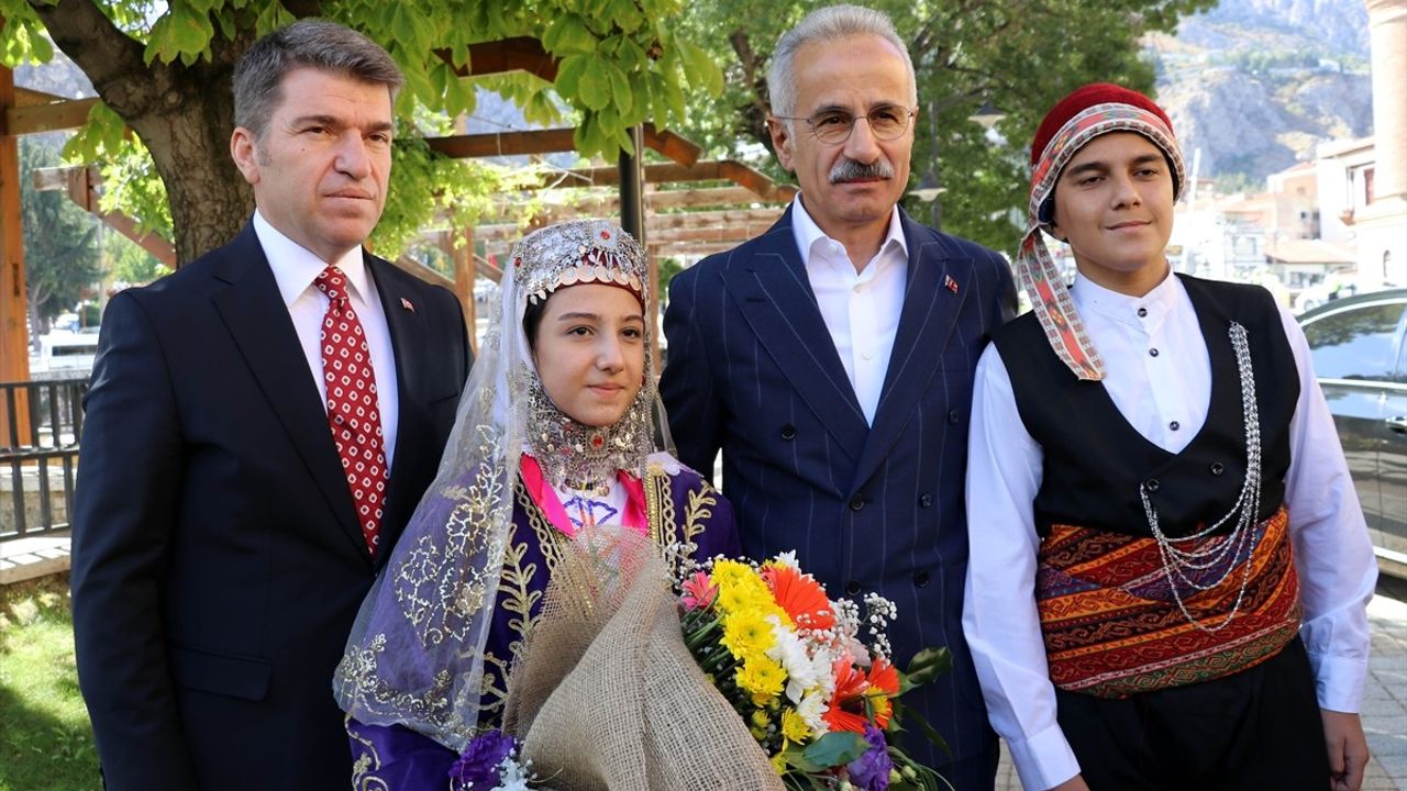 Uraloğlu Amasya'da: "İnsanımıza dokunmak en kıymetlimiz"