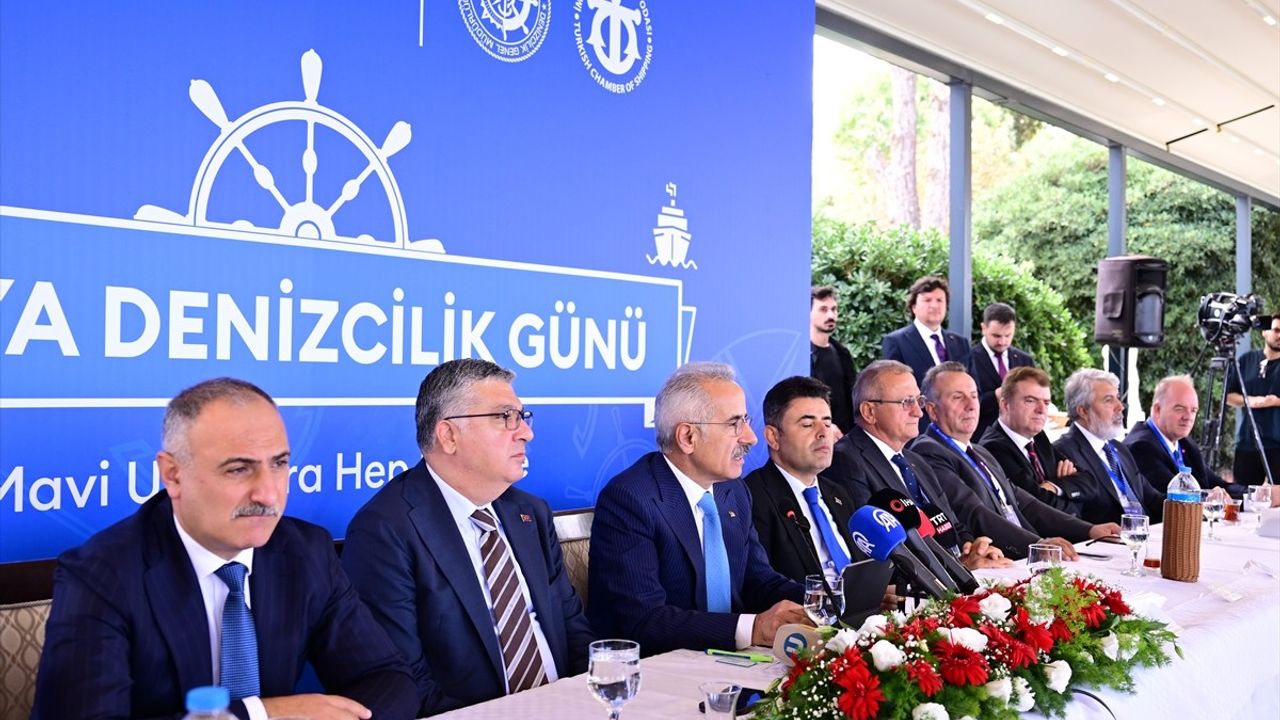 Uraloğlu: Türk Deniz Ticaret Filomuz Dünya'da İlk 10'da