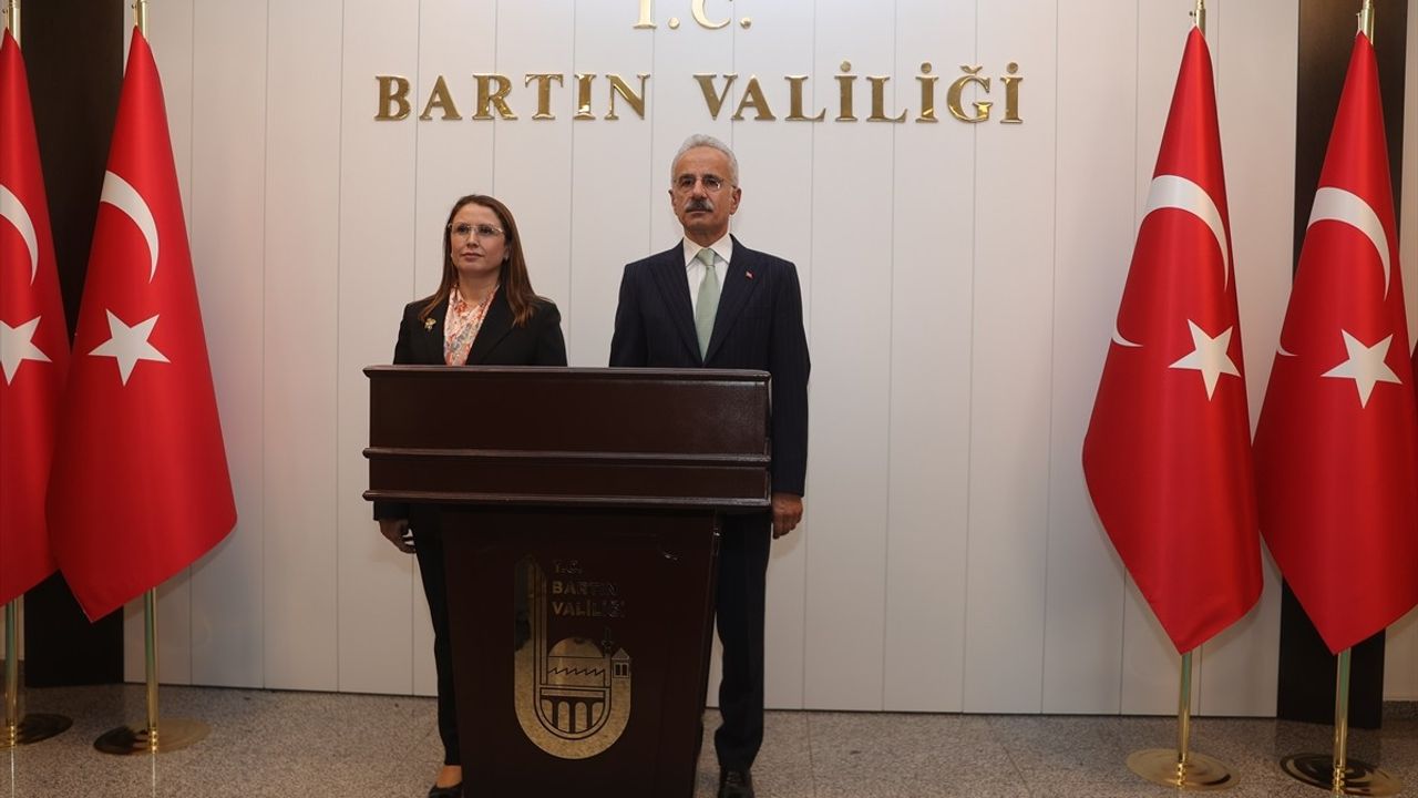 Uraloğlu: Yeni Anayasa Türkiye'nin Yol Haritası Olacak — Bartın Mesajı