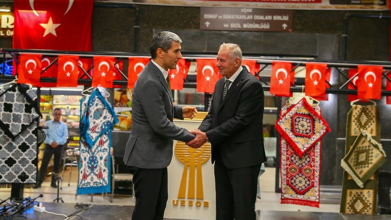 Uşak'ta 50 Yıllık Saat Tamircisi Ali Yılmaz 'Yılın Ahisi' Seçildi