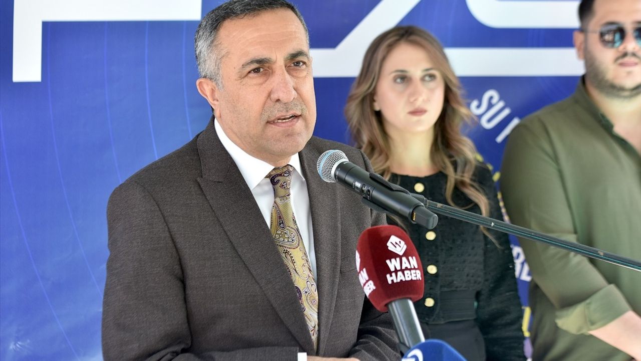 Van'da 'AK Gençlik Van GölFest' Başladı: Su Sporları ve Gençlik Etkinlikleri