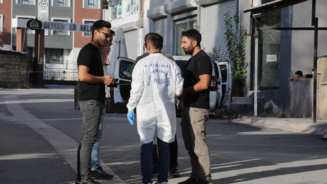 Van Erciş'te Silahlı Saldırı: 2 Kardeş Hayatını Kaybetti