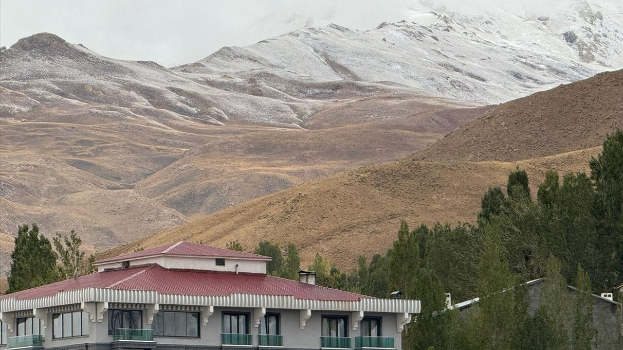 Van'ın ve aşkale ilçesinin yüksek kesimlerine kar yağdı