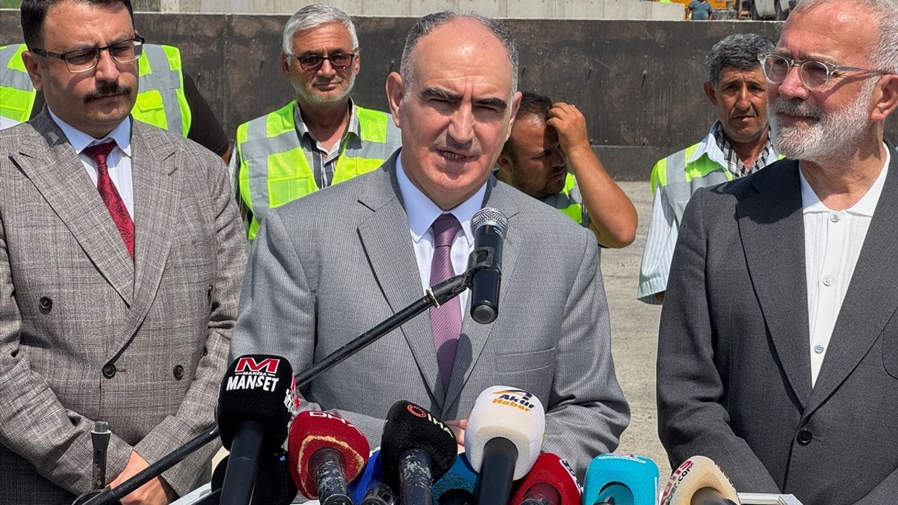 Yenişehirlioğlu, Gediz Köprülü Kavşağı çalışmalarını yerinde inceledi