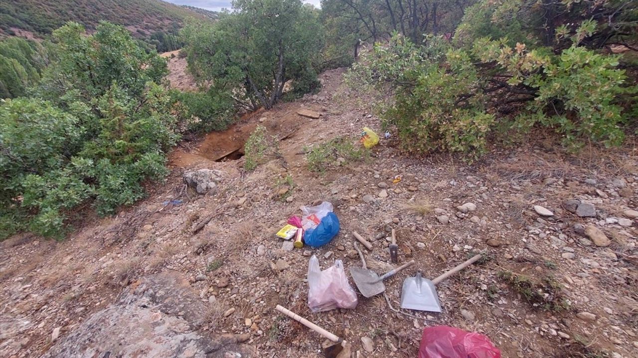 Yozgat Sarıkaya'da İzinsiz Kazı Operasyonu: 4 Gözaltı