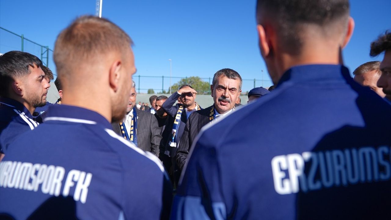 Yusuf Tekin Erzurumspor Tesislerini Ziyaret Etti