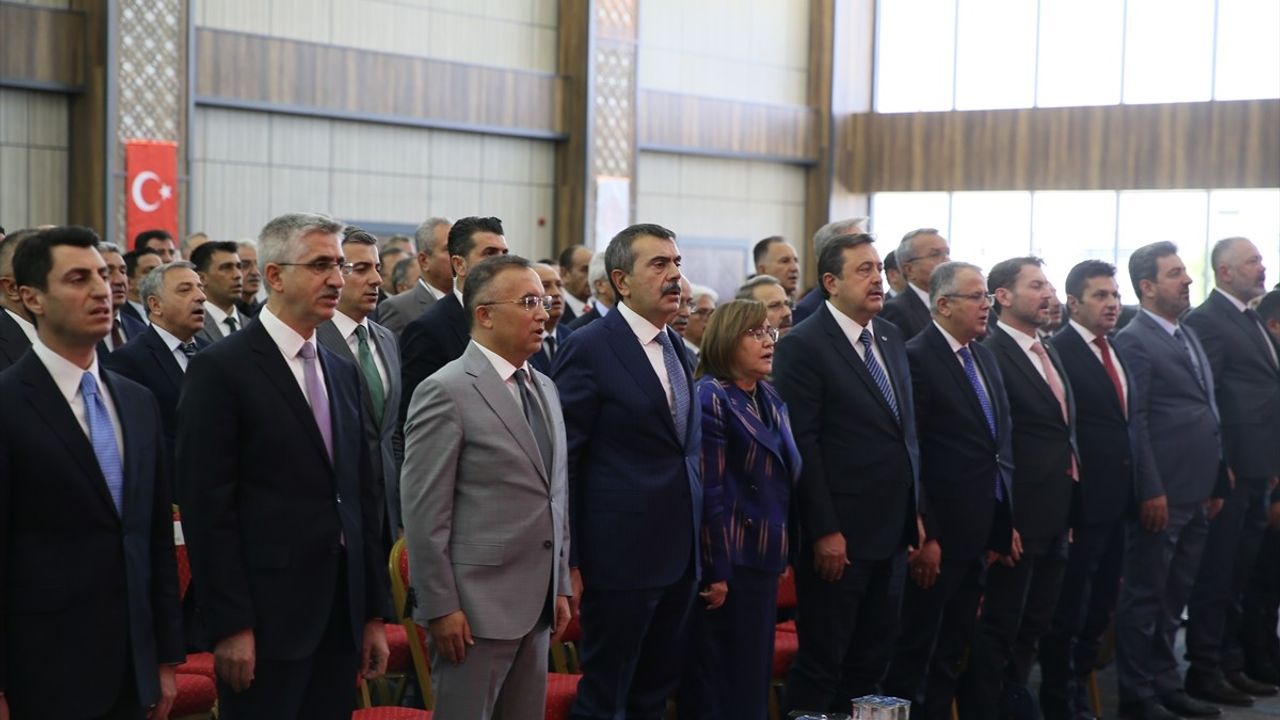 Yusuf Tekin Gaziantep'te: "Eğitim Kolay Olmayacak" - İlçe Milli Eğitim Müdürleri Toplantısı