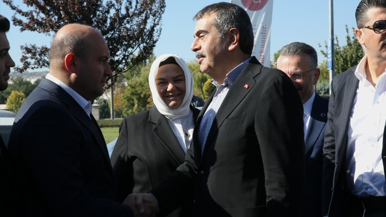 Yusuf Tekin: Gaziler Günü'nde Şehitleri Unutturmama Sözü ve Türkiye Yüzyılı Maarif Modeli