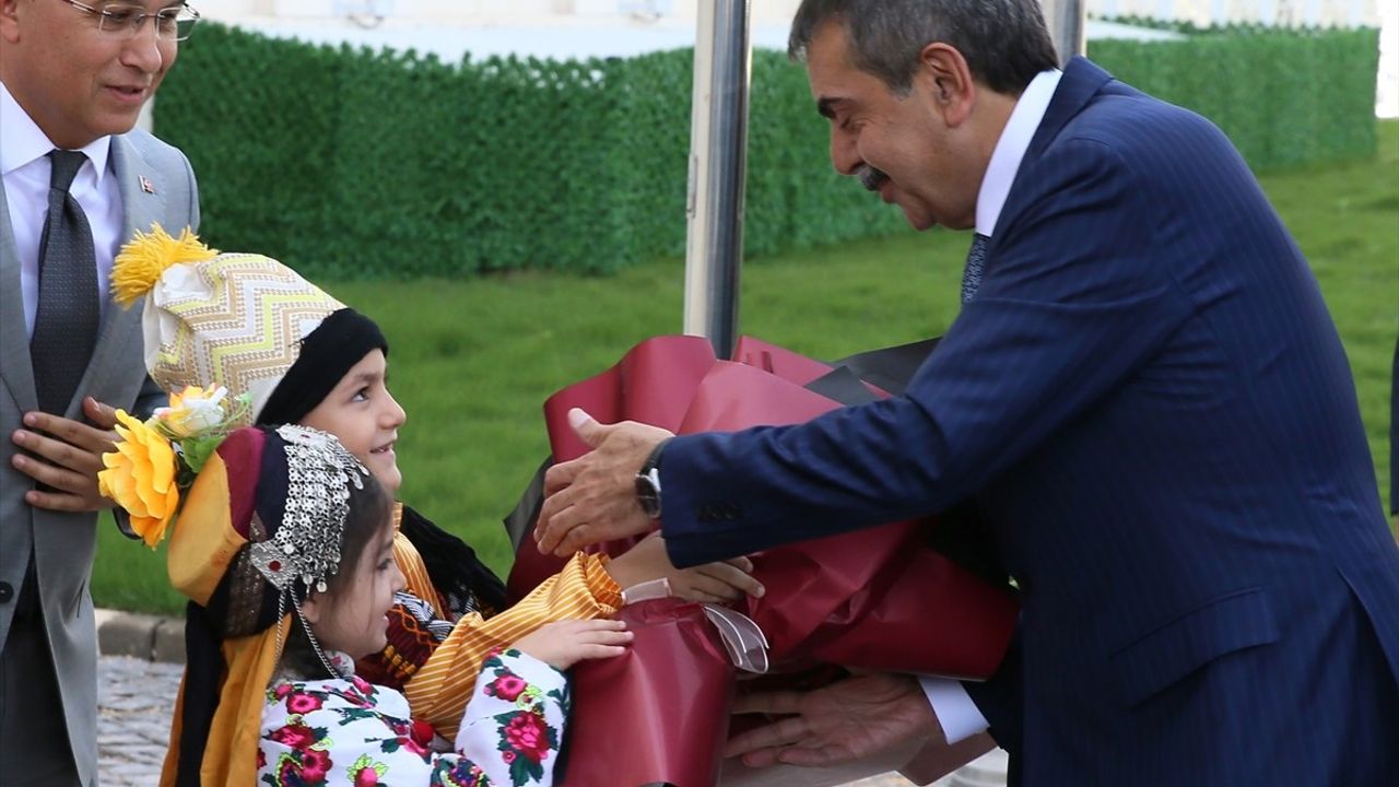 Yusuf Tekin: Türkiye Yüzyılı Maarif Modeli ile Müfredat Yenilendi — Gaziantep