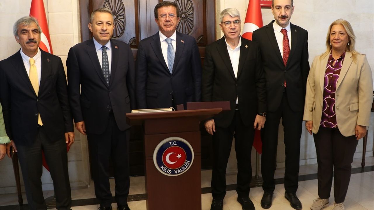 Zeybekci'den Kilis'te: 'Bu ülkenin emanetine ihanet etmeyiz' — Türkiye Yüzyılı Buluşmaları