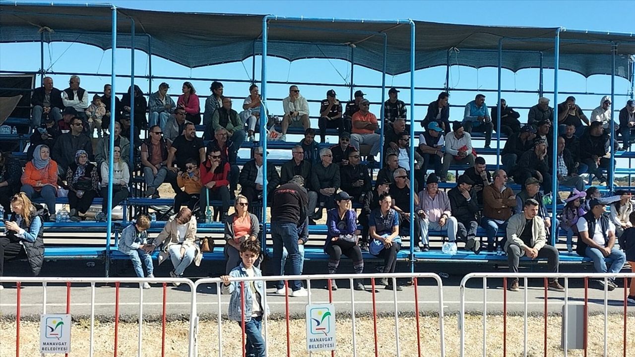 16. Manavgat Side Geleneksel Rahvan At Yarışları'nda Timur şampiyon oldu