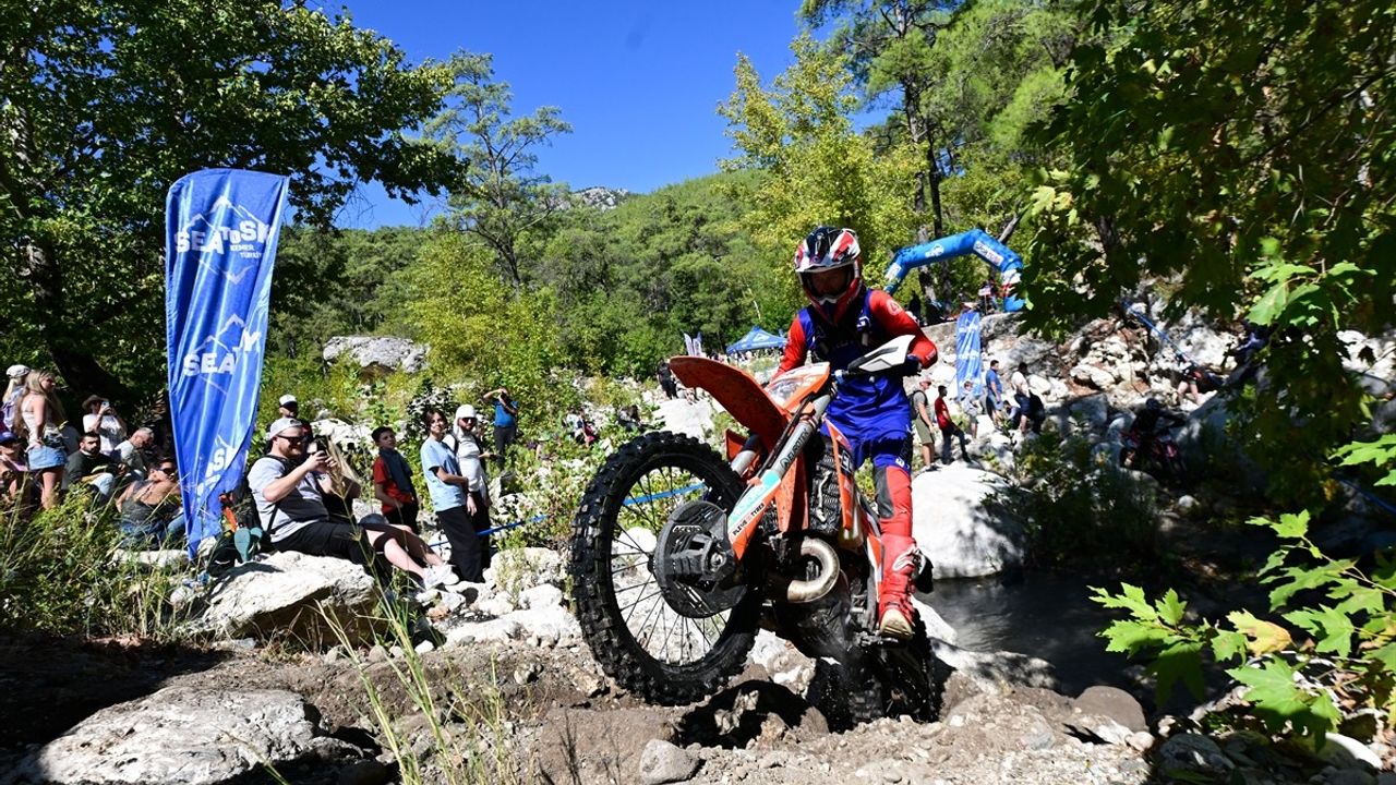 16. Sea To Sky Enduro Motosiklet Yarışı'nda Orman Etabını Manuel Lettenbichler Kazandı