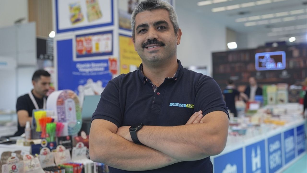 22. Ankara Kitap Fuarı'nda Hafta Sonu Yoğunluğu — 400 Yayınevi, 800'ün Üzerinde Katılımcı