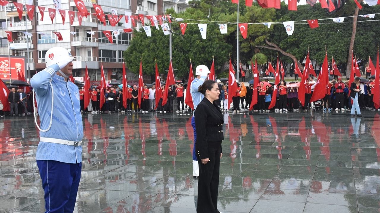 29 Ekim Cumhuriyet Bayramı: Antalya, Muğla, Isparta ve Burdur'da Çelenk Törenleri