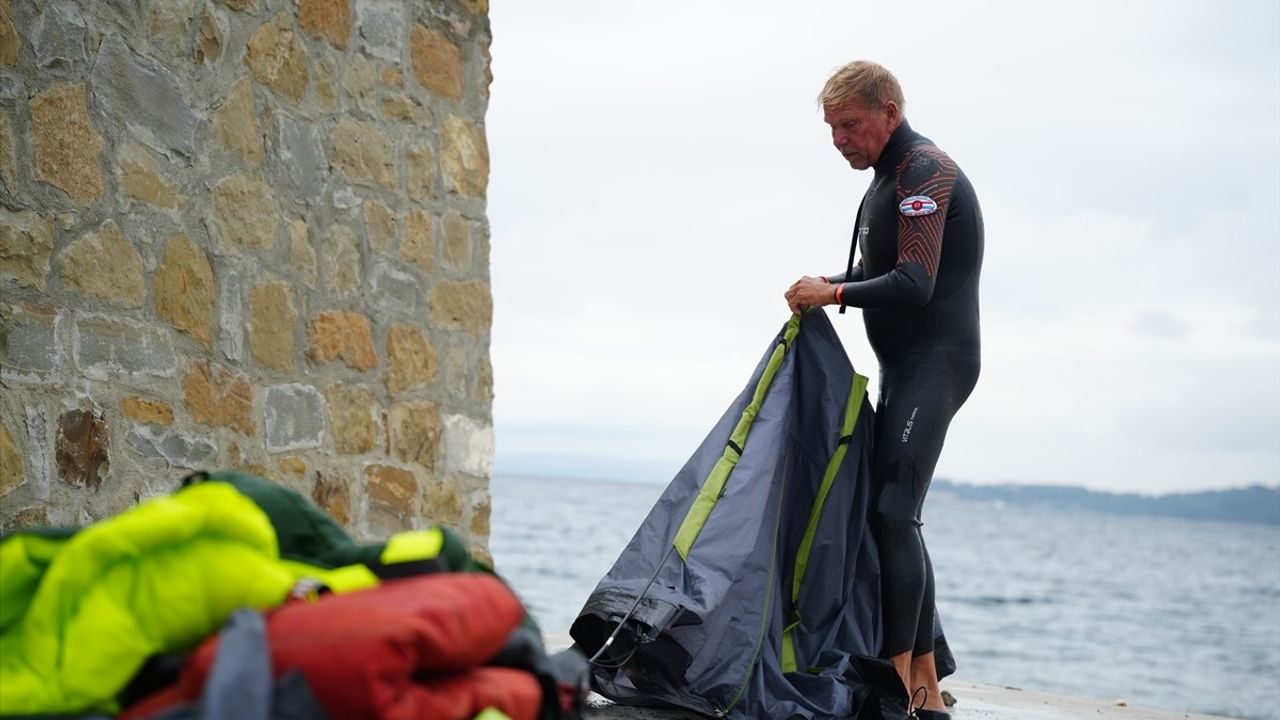 3 Çantayla Denizleri Aşan İsveçli Yüzücü Jari Cennet Tammi