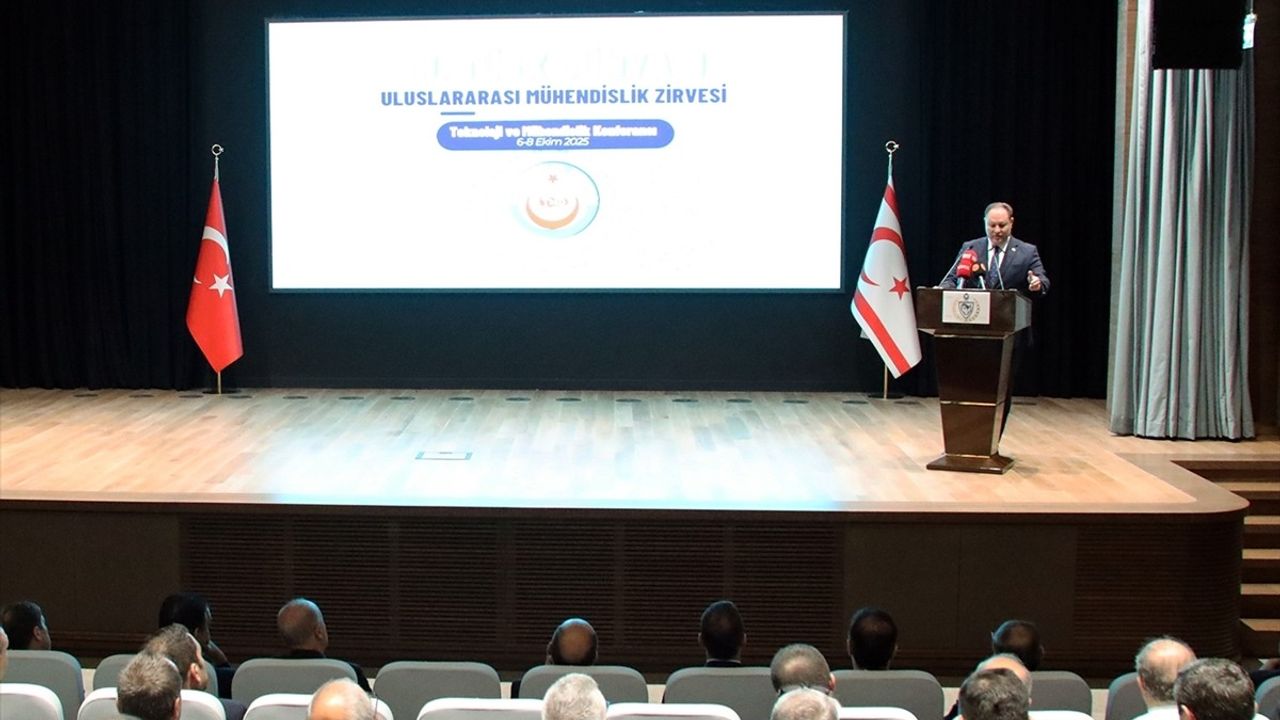 3. Türk Dünyası Uluslararası Mühendislik Zirvesi KKTC'de başladı