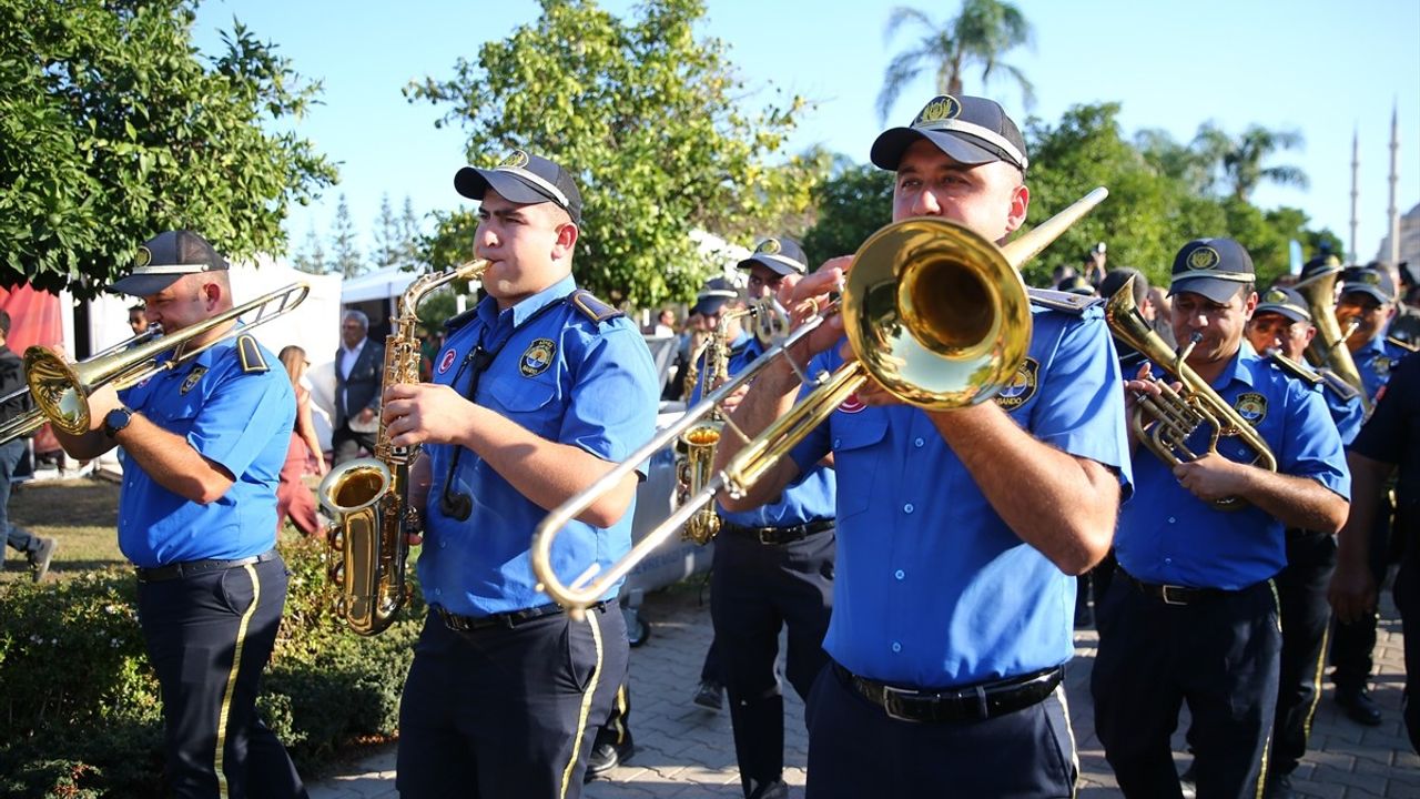 9. Uluslararası Adana Lezzet Festivali'nde mangal ateşi yakıldı
