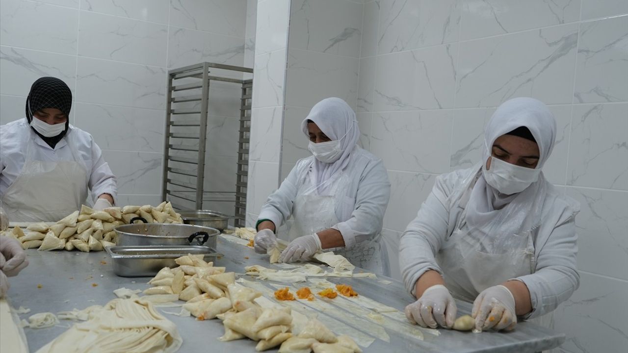 AB destekli ENHANCER ile Sultanbeyli'de Kadınlar Ailesinden Kopmadan İstihdamda