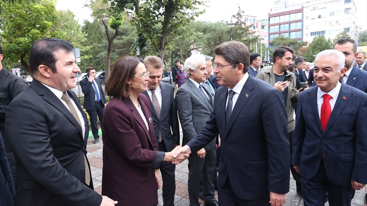 Adalet Bakanı Yılmaz Tunç Kırklareli'de Temaslarda Bulundu