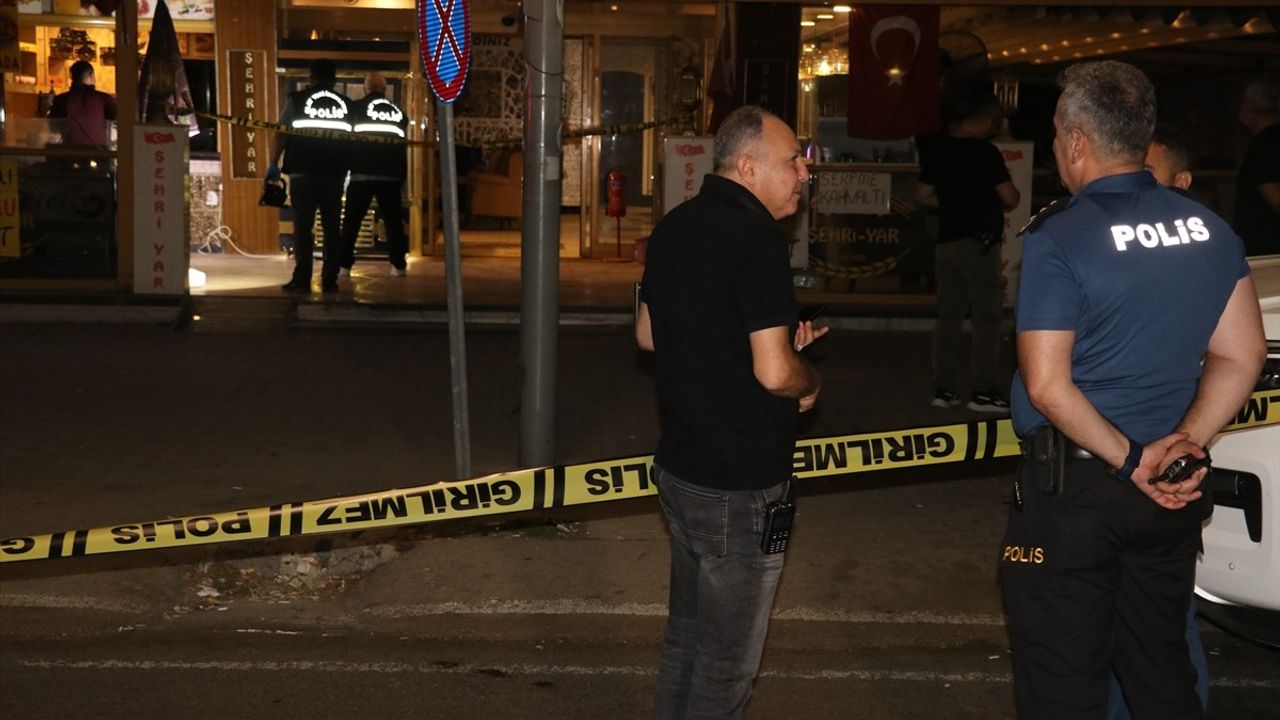 Adana'da pastaneye pimi çekilmemiş el bombası atan şüpheli yakalandı