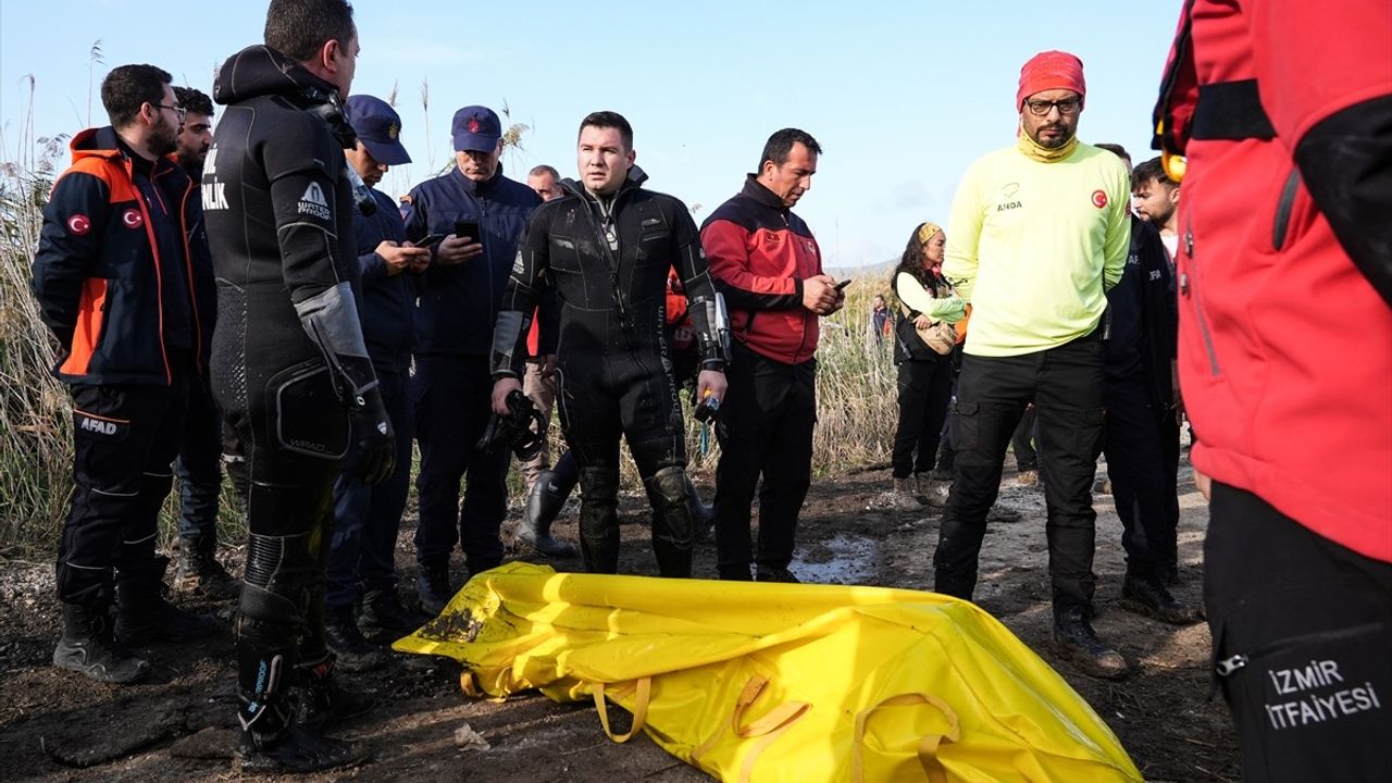 AFAD Başkanı Pehlivan: Foça'da Sel Çalışmaları Sürüyor — Zarar Ödemeleri Pazartesi