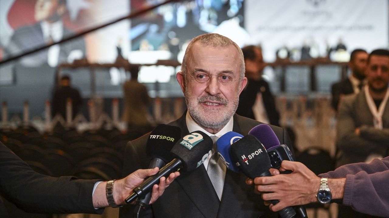 Ahmet Ürkmezgil: 'Beşiktaş'ı Birlikte Eski Başarılara Taşıyacağız'