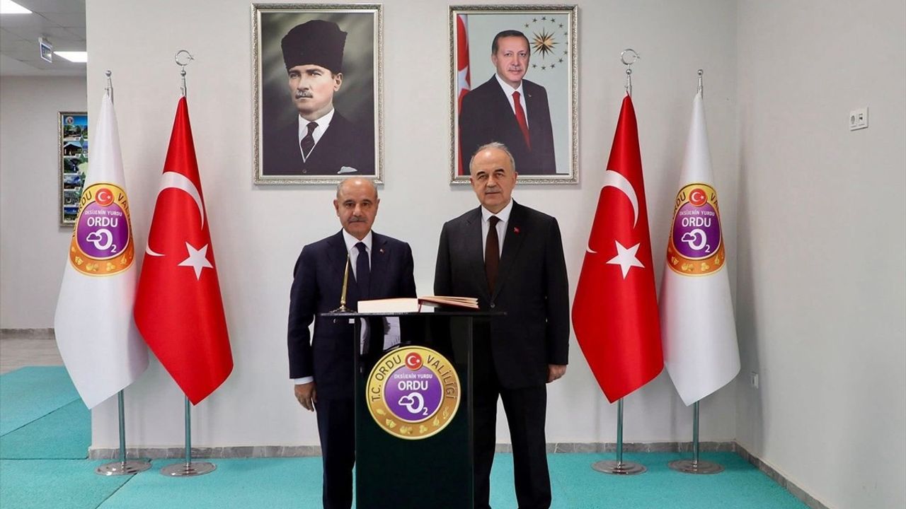 Aktaş Ordu'da Sahipsiz Sokak Hayvanları Toplantısına Başkanlık Etti